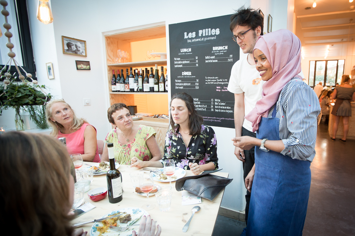 Les Filles - Chef Ifrah talks with customers at Resto Les Filles - Bea Uhart