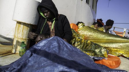 Elke dag sterven 6 mensen tijdens een poging de Middellandse Zee over te steken