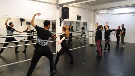 Ballerina’s en vluchtelingen vormen dansgezelschap