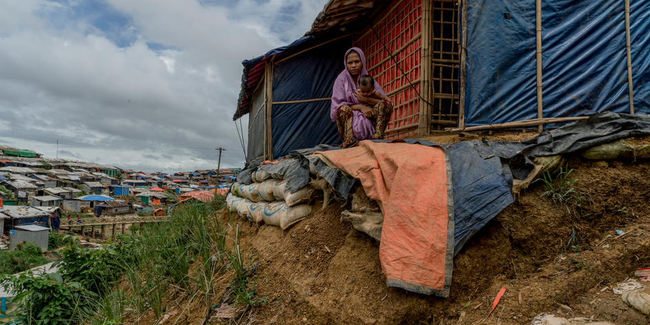 Duizenden Rohingya vrouwen zoals Ayesha en Hamida zijn ontkomen aan het geweld in Myanmar en hebben de levensgevaarlijke vlucht naar Bangladesh overleefd, maar zijn opnieuw doodsbang. 