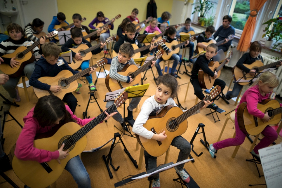 En huit ans, la population de Golzow, en Allemagne, a baissé de 12% pour atteindre 835 habitants. Maintenant les réfugiés syriens comme Kamala contribuent à compenser le déclin. 