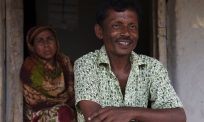 孟加拉：向數以百計羅興亞難民敞開大門和心懷的農夫