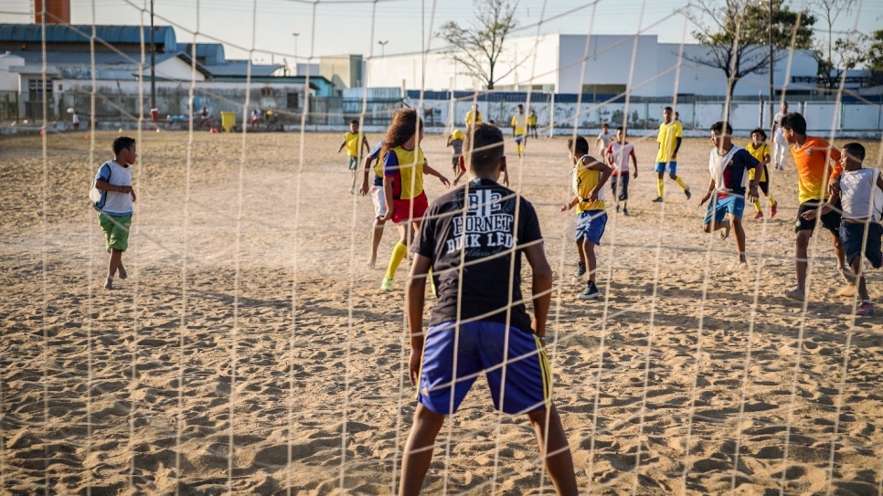 Los entrenamientos tienen lugar todos los lunes, miércoles y viernes, y los sábados y domingos se juegan partidos amistosos. La intención es ocupar el tiempo libre de los jóvenes de la mejor manera posible. 