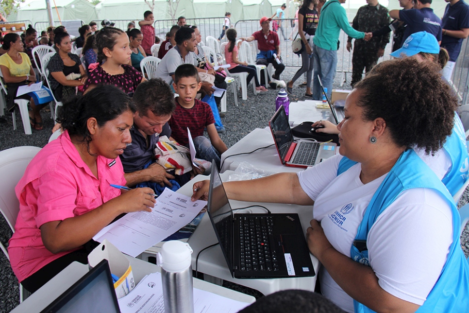 Registro de familias en el marco de Rondon 1 