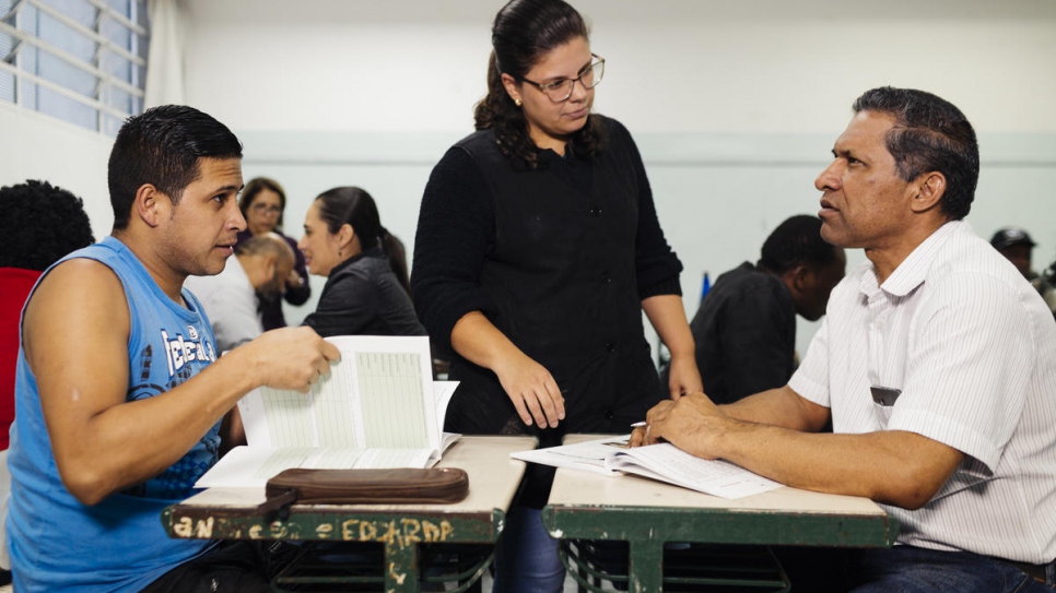 Gonzalez takes Portuguese classes at the EMEF José Maria Whitaker municipal school in São Paulo.