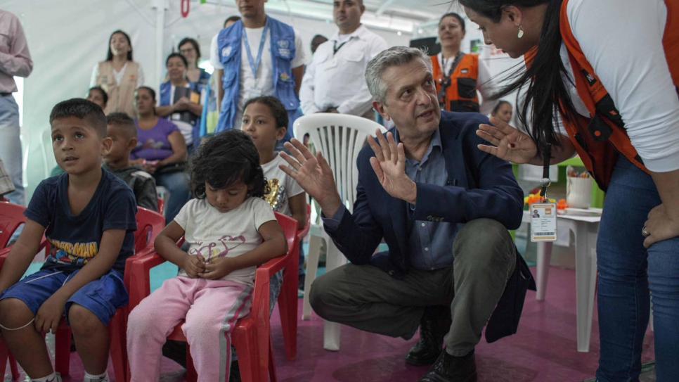 UNHCR chief Filippo Grandi visited the international bridge Simon Bolivar and its facilities, where UNHCR supports a child care area.