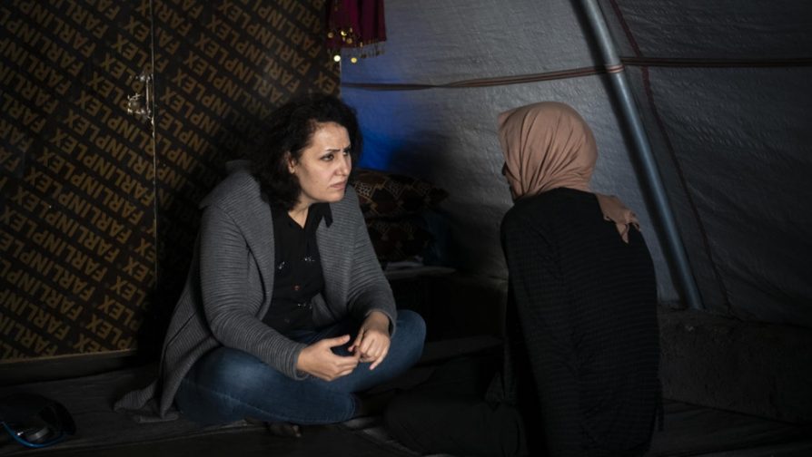 Anciennes prisonnières de Daech, elles renouent avec la vie grâce à une femme médecin yézidie