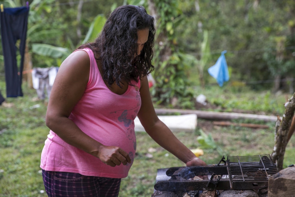 Andrea, a pregnant asylum-seeker from Nicaragua, used an improvised kitchen after arriving in Costa Rica.