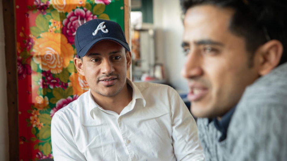 Chef Mohammed Ameen Almaamari (left) and waiter Sami Al-baadani (right) fled the deepening crisis in Yemen and reached Jeju via Malaysia.