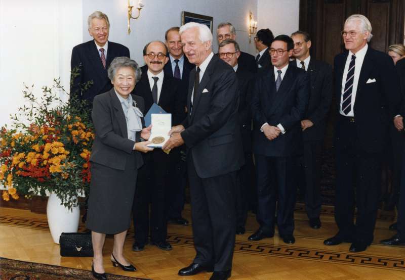 Alemania / Bonn / Premio Nansen / Presidente alemán Sr. Von Weizsäcker / Copyright Eduard N. Fiegel / Octubre de 1992  