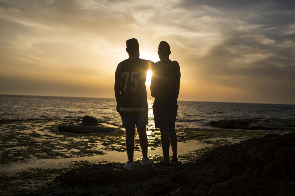 Samer, de 28 años, y Fadi, de 24, son dos hombres sirios que se aman y comparten su vida.