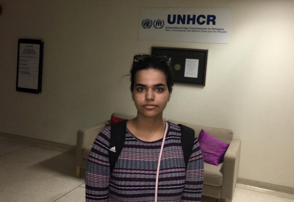 Rahaf Mohammed Al-Qunun en el edificio de Naciones Unidas en Bangkok, antes de salir para el aeropuerto.