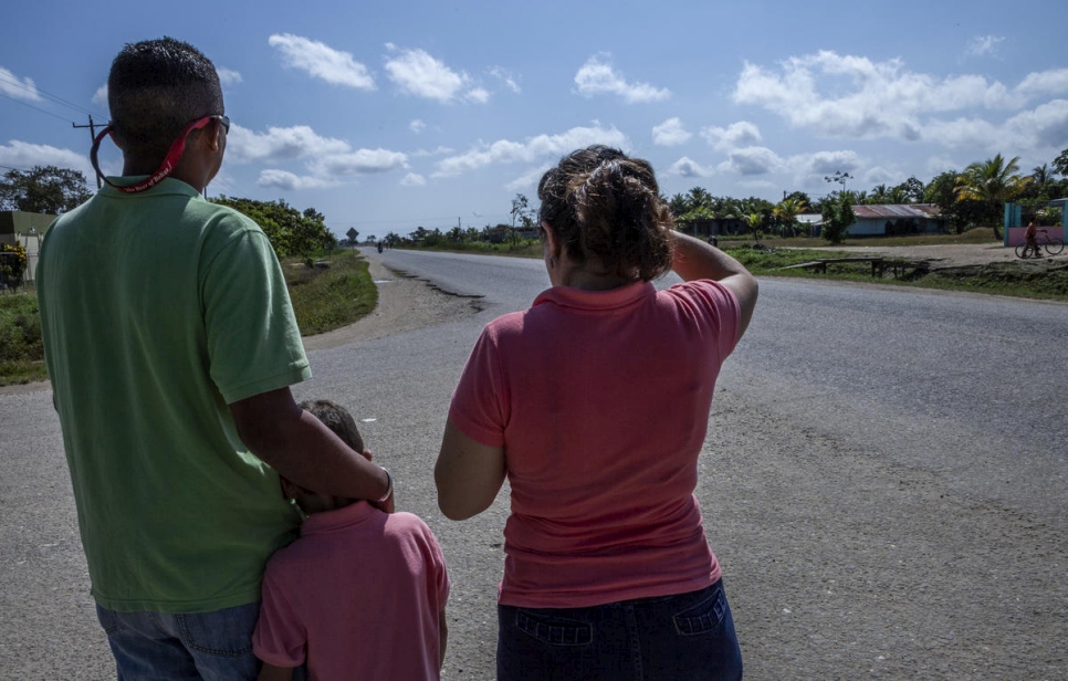 Belize. With love from Central America – Honduran family finds new start in Belize