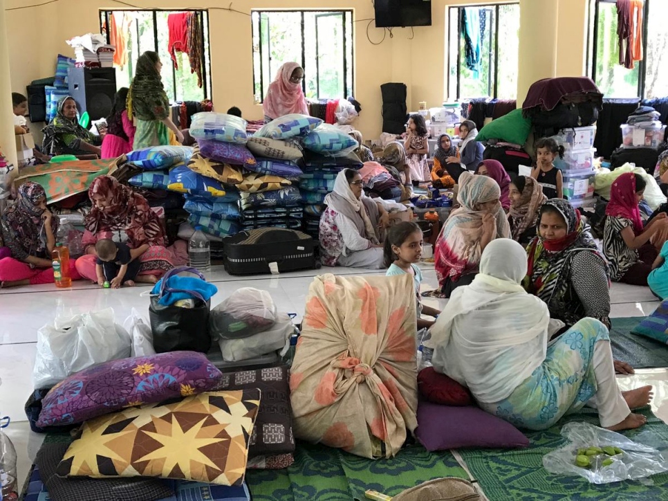يستضيف مركز الأحمدية المجتمعي في باسيالا اللاجئين وطالبي اللجوء والذين أجبروا على مغادرة منازلهم منذ هجمات 21 أبريل في سريلانكا.
