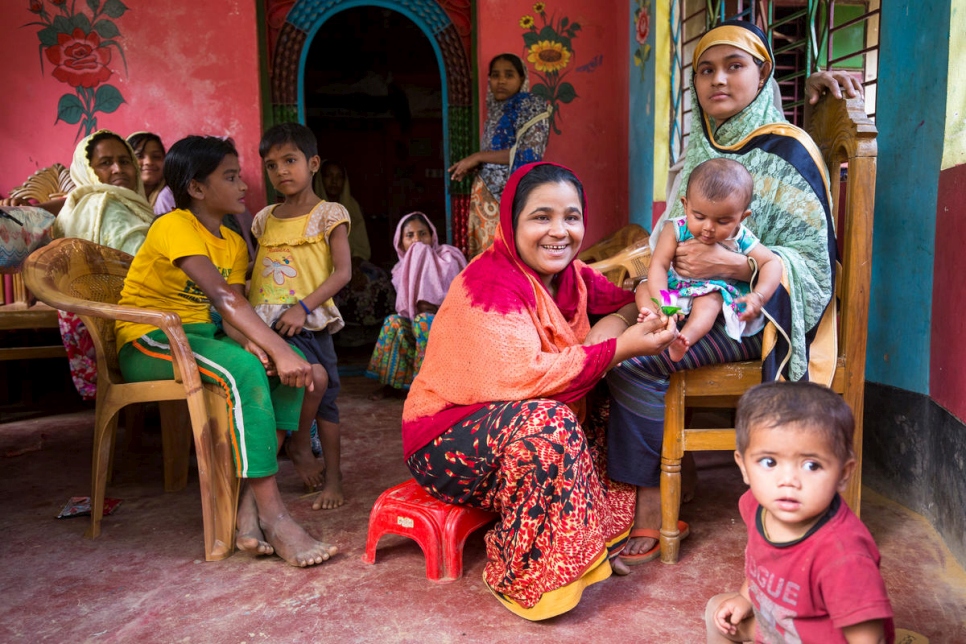 Bangladesh. Bangladeshi farmers shelter Rohingya refugees