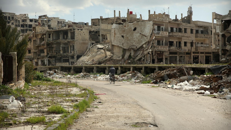 Huit années après le début de la crise à Homs, de nombreux bâtiments sont encore en ruine 