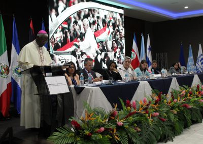 Arzobispo Novatus Rugambwa, Nuncio Apostólico en Honduras, lee el mensaje del Papa Francisco. © ACNUR / Scarleth Durón