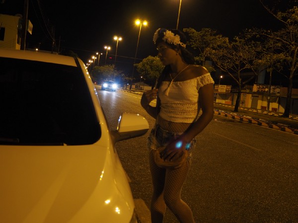 Mujer venezolana de la comunidad LGBTI en la ciudad de Boa Vista.