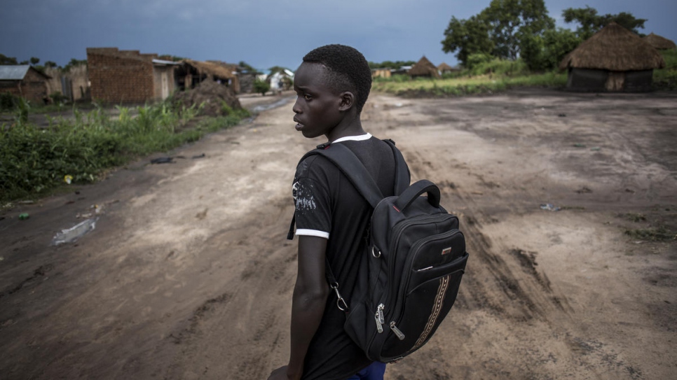 « Ça serait horrible si je ne pouvais pas aller au collège », dit Gift, un réfugié sud-soudanais qui vit en République démocratique du Congo et qui ne peut envisager la vie sans éducation. 