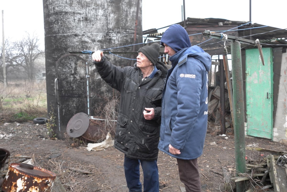 Ukraine. The old man and the missile