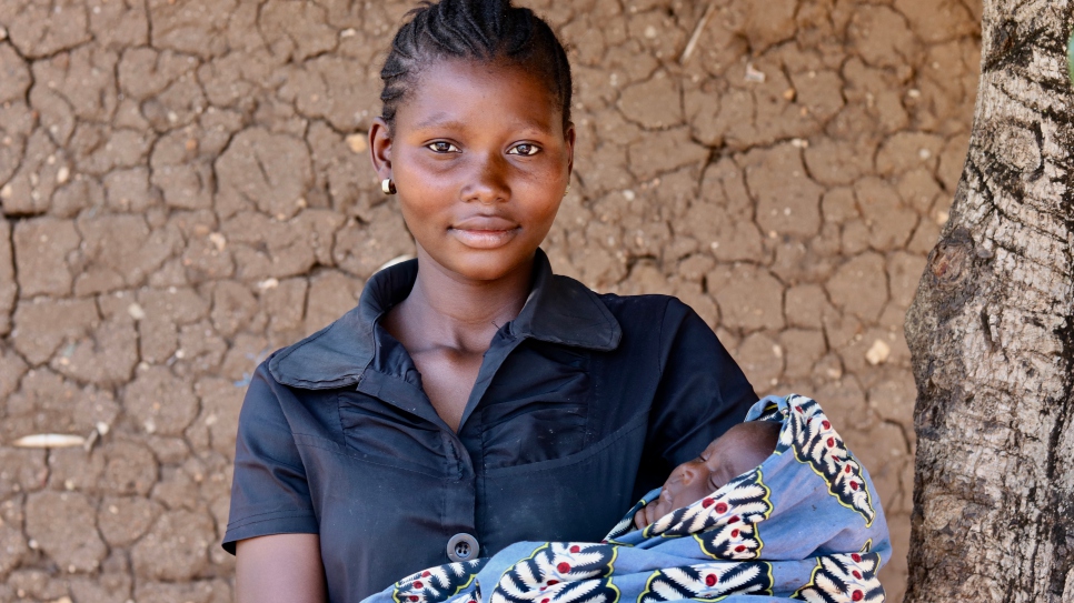 Rith, 22 ans, a fui Largu en janvier avec ses trois enfants. Elle est récemment retournée dans le territoire de Djugu, mais n'a pas pu rentrer chez elle. 