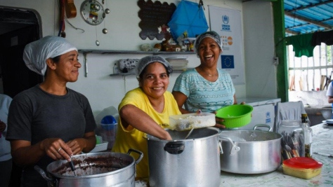 La Comunidad Bautista de Pacaraima, una pequeña ciudad en el norte de Brasil, en la frontera con Venezuela, ofrece tres comidas diarias a las 116 personas acogidas en sus instalaciones. El proyecto cuenta con el apoyo de ACNUR, la Unión Europea y la Operación Acogida.