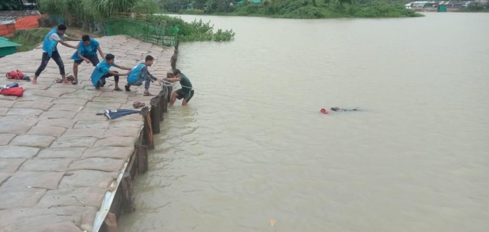 Bangladesh. Emergency monsoon training helps to save lives in the Rohingya refugee camps of Cox's Bazar