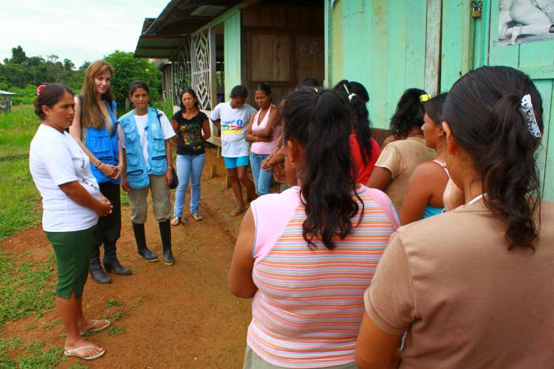 UNHCR Goodwill Ambassador Angelina Jolie meets a group of women from Ecuador and Colombia who are struggling to survive in the isolated jungle of northern Ecuador.
