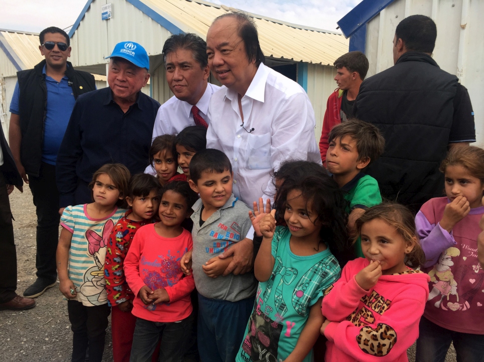  Eminent Advocate Dr. Dato Sri Tahir visits Azraq Refugee Camp