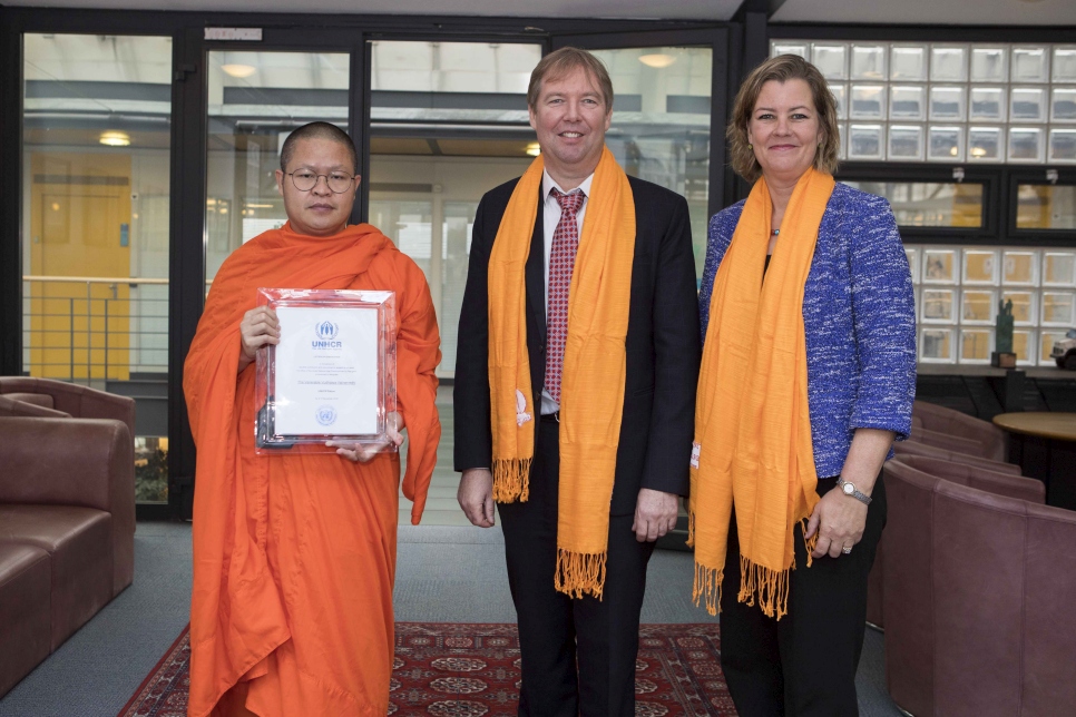 Deputy High Commissioner Kelly Clements appoints Venerable Vudhijaya Vajiramedhi Patron of Peace and Compassion.