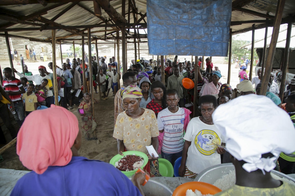 Uganda. Food distribution in Kyaka II
