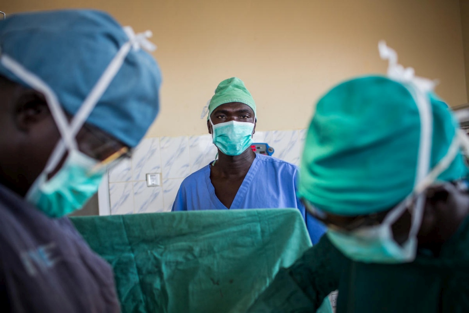 Sedik Faruq dans la salle d'opération de l'hôpital de Bunj, comté de Maban, Soudan du Sud. 