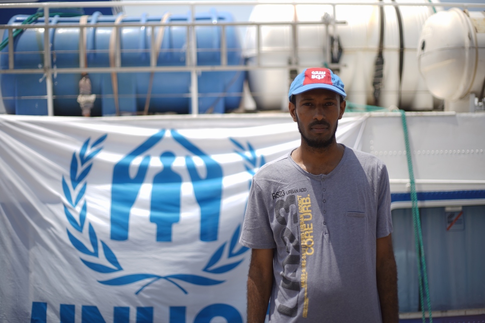 Le réfugié somalien Saïd Salim Saad Barshaid se prépare à rentrer chez lui à bord d'un ferry depuis Aden, au Yémen. 