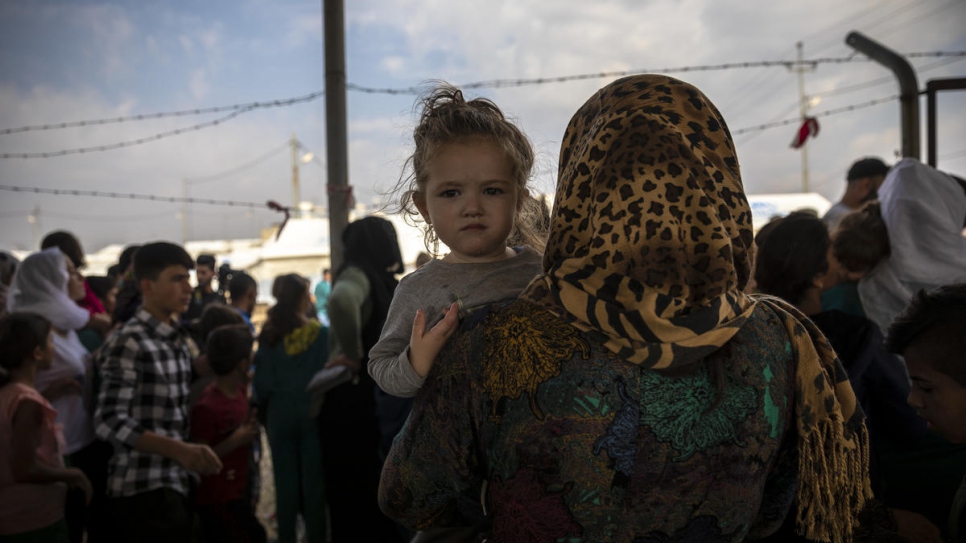 Heinaz, une petite fille d'un an, est arrivé au camp de Bardarash à Dohouk, en Irak, il y a cinq jours. 