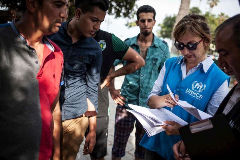 Le HCR fait souvent face aux urgences qui force des milliers—parfois des millions—de personnes à fuir leur domiciles. 