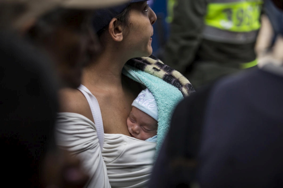 Colombia acts to ensure children born to Venezuelan parents are not left stateless