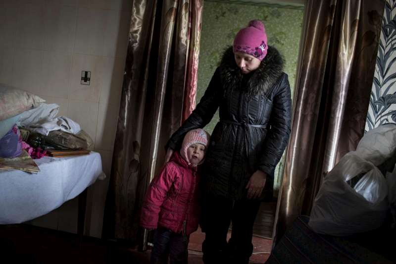 Le HCR livre une aide vitale contre les conditions hivernales dans l’est de l’Ukraine