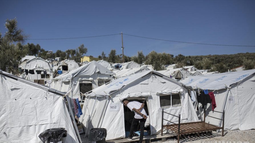 Σοκαρισμένη η Ύπατη Αρμοστεία από το θάνατο ενός αγοριού από το Αφγανιστάν στη Λέσβο: καλεί για την επείγουσα μεταφορά των ασυνόδευτων παιδιών σε ασφαλή καταλύματα