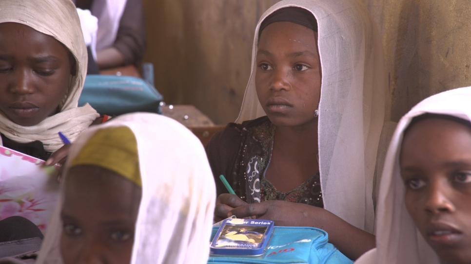 Tchad. Students in class