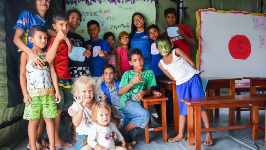 "Con la escuelita, los alumnos se animan a volver a estudiar y cambian por completo", dice Ismitiely, una de las profesoras del proyecto.  