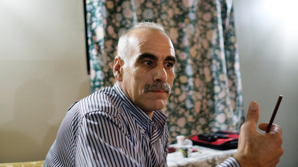 À Al-Qusayr, en Syrie, Toufic a travaillé pendant plus de 20 ans comme charpentier. 