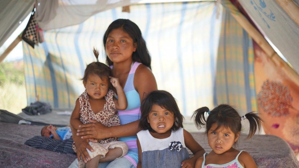 Magdalena, qui a trouvé refuge à Tarauparu, est aujourd'hui mère de quatre enfants. 