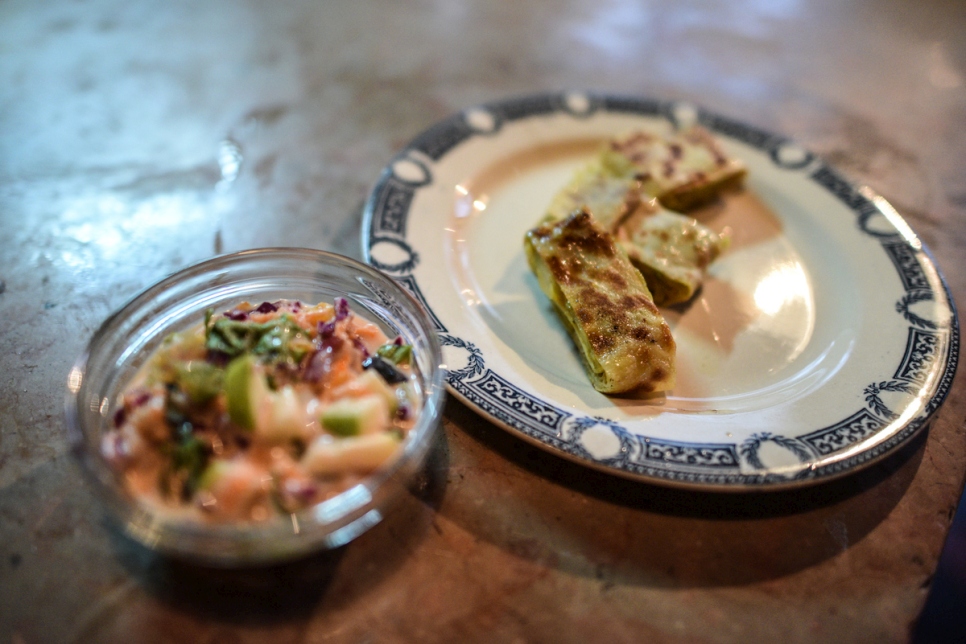 طبق أعده الطاهي السريلانكي نيثارشيني ماثيالاغان لمهرجان المأكولات لعام 2017 في مطعم "لولو لا نانتيز" في باريس.