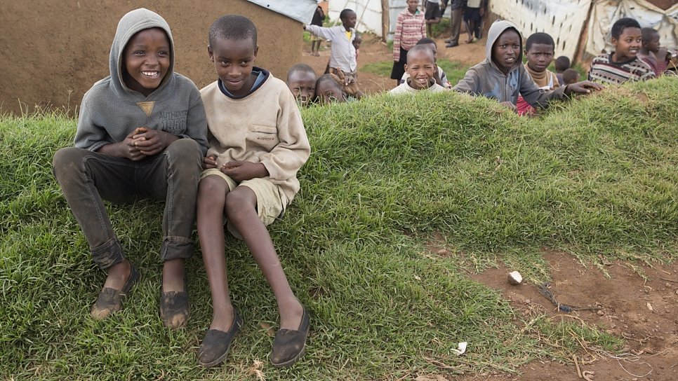 Rwanda. UNHCR Goodwill Ambassador Kristin Davis visits Congolese and Burundian refugee families