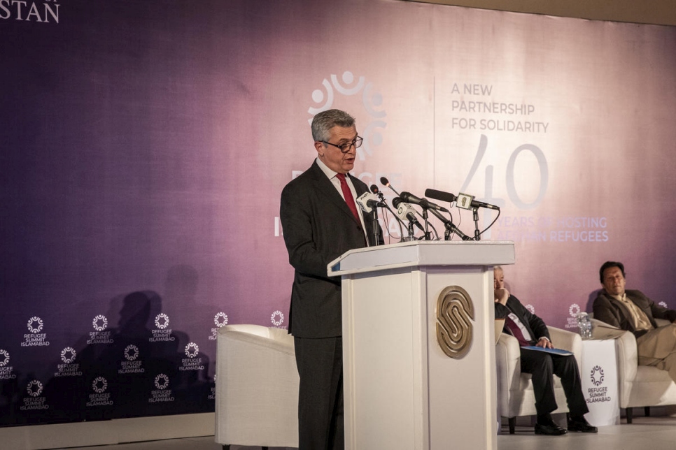 Le Haut Commissaire des Nations Unies pour les réfugiés, Filippo Grandi, prononce son allocution d'ouverture à la Conférence internationale sur les 40 ans de présence de réfugiés afghans au Pakistan, qui s'est tenue à Islamabad.  