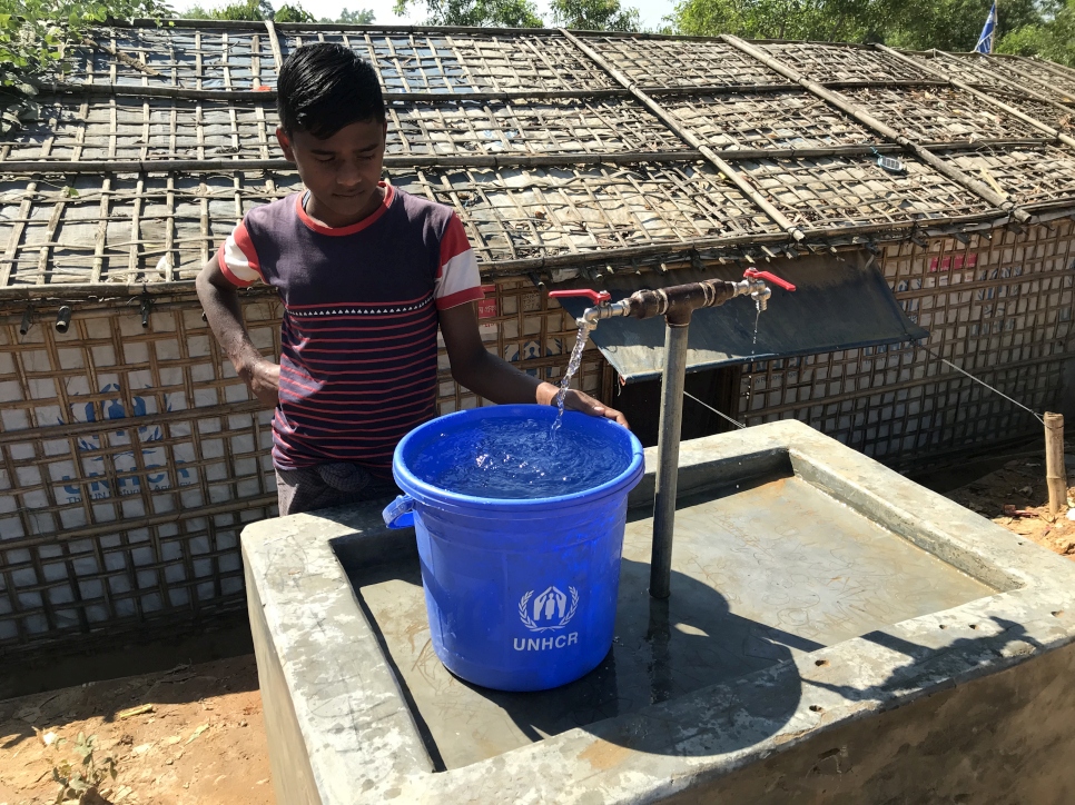 Une abondante mousson a forcé des milliers de rohingyas à rejoindre de nouveaux abris au camp de Kutupalong, Bangladesh. 
