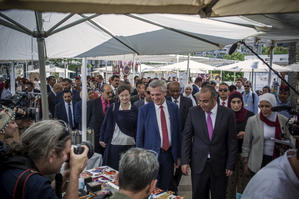 Le Haut Commissaire des Nations Unies pour les réfugiés, Filippo Grandi, en visite au Bazar d'été \X6EWithRefugees à Amman, en Jordanie.  