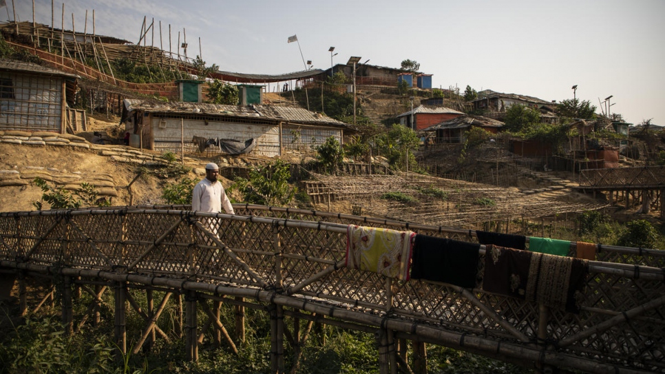 Des jeunes réfugiés rohingyas dans le site de Kutupalong, au Bangladesh. 