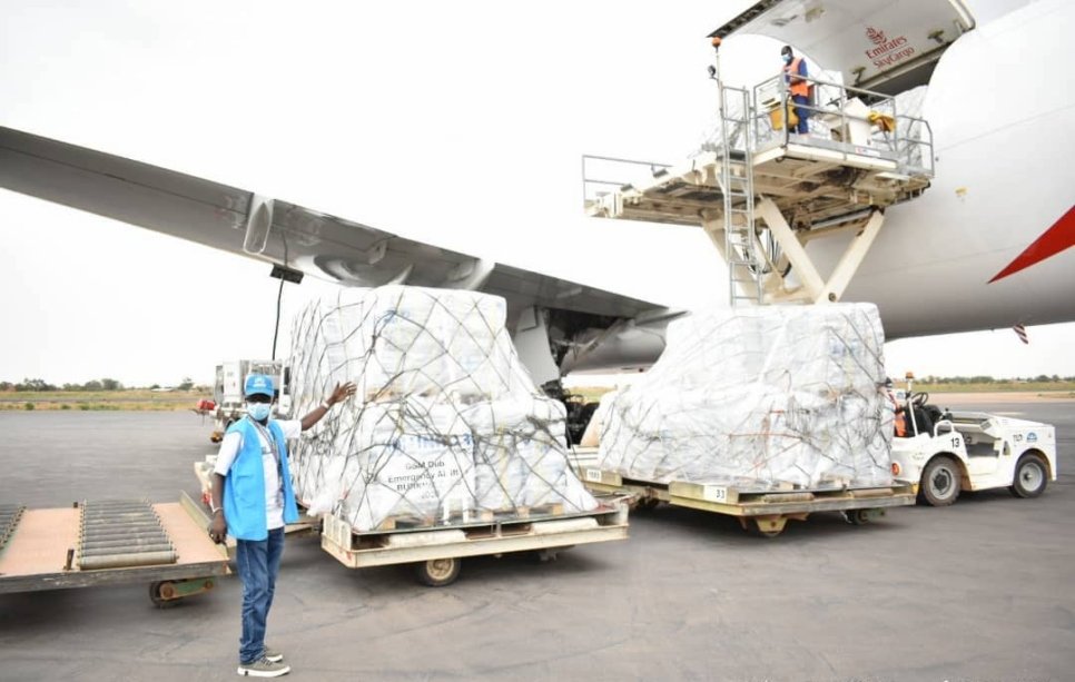 Un avion affrété par le HCR a atterri à l'aéroport de Ouagadougou avec, à son bord, 88 tonnes de matériel d'aide d'urgence pour les réfugiés et les personnes déplacées à l'intérieur du Burkina Faso. 