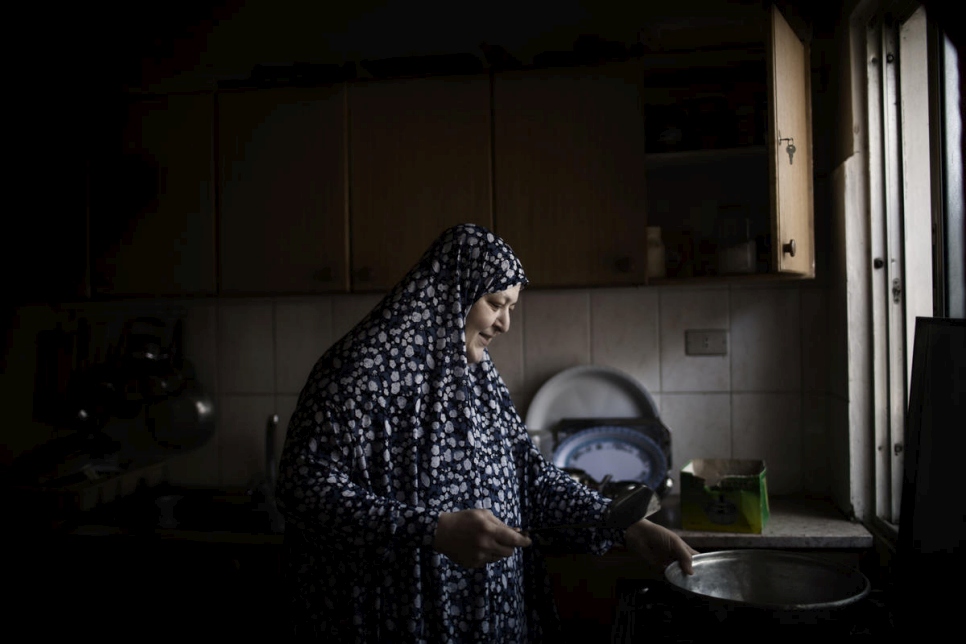 «Es compasiva, amable y generosa», explica Haïfa Al Dallal, una refugiada siria de 48 años, sobre Abeer.   